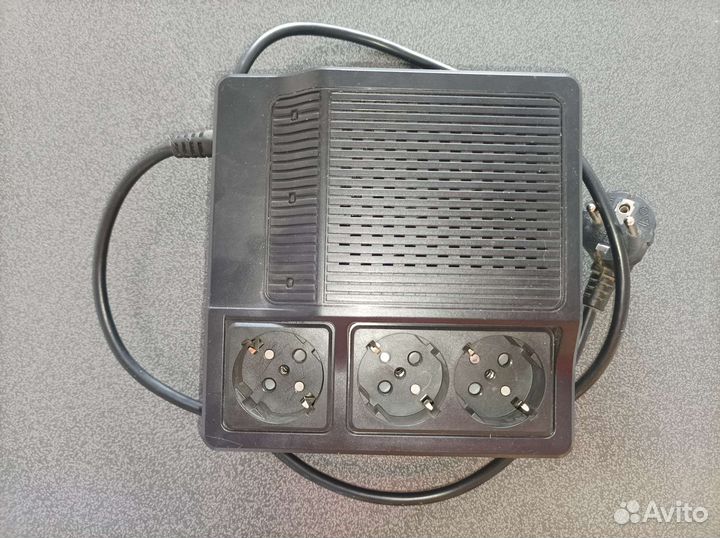 Блок бесперебойного питания