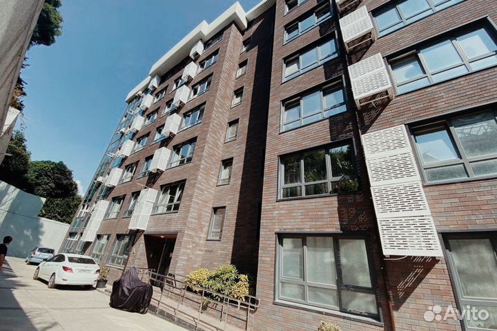 Уборщица подъезда