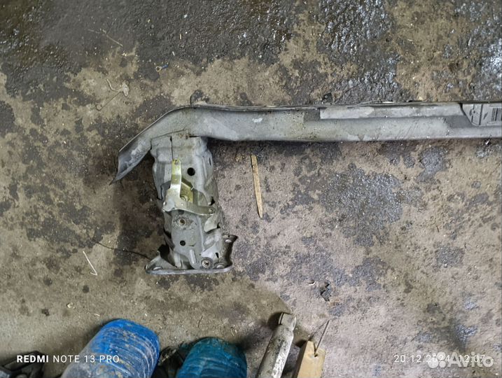 Усилитель переднего бампера focus 3