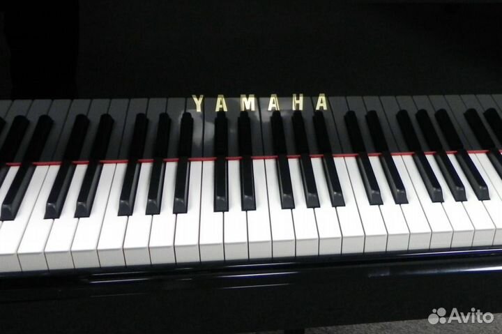Акустический рояль Yamaha + аксессуары