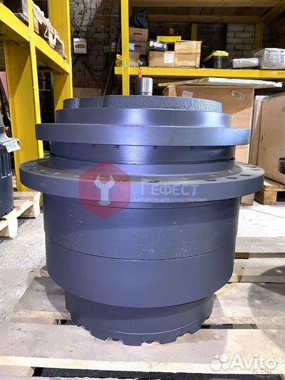 Редуктор хода Hyundai R380LC-9A xkay-01704