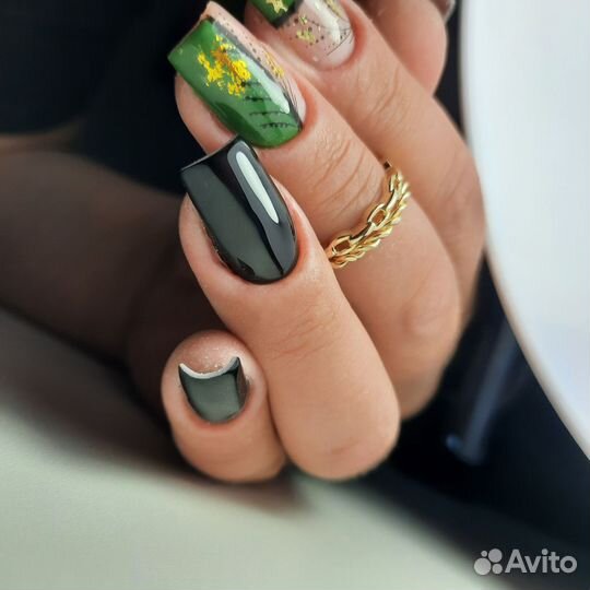 Начинающий мастер маникюра