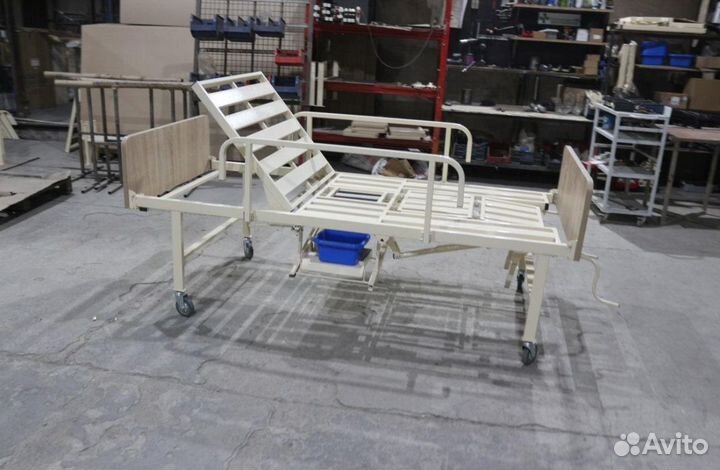 Кровать механическая дс-40 с туалетным устройством