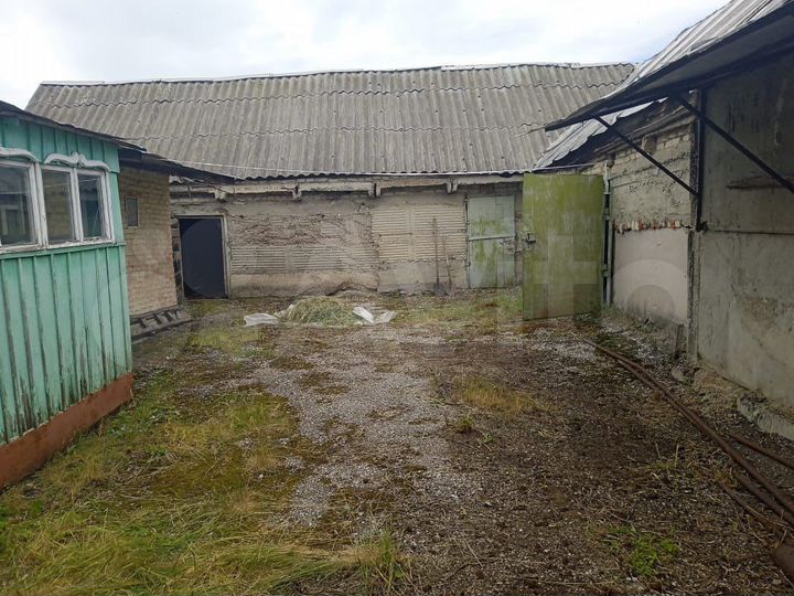 Дом 5000 м² на участке 51 сот.