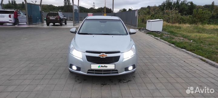 Chevrolet Cruze 1.6 AT, 2009, 200 600 км