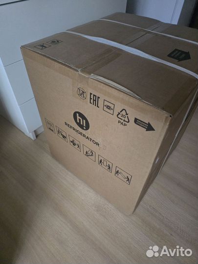 Холодильник новый 24г.в коробке