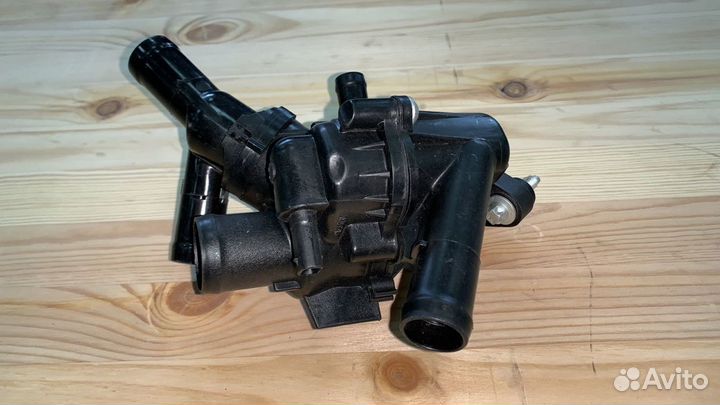 Термостат Mercedes w176 w117 w156 w242 w246