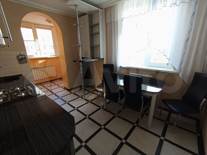 2-к. квартира, 58 м², 4/9 эт.