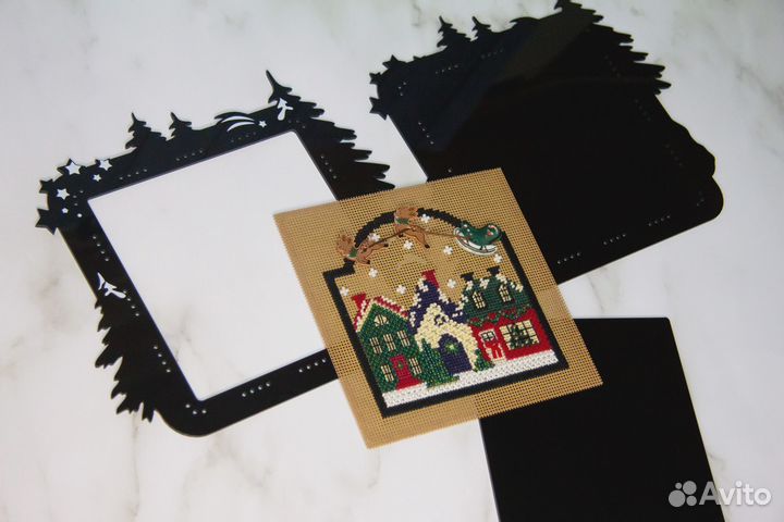 Рамка для оформления вышитой работы звездная ночь