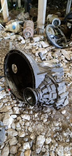 МКПП (механическая коробка переключения передач) C