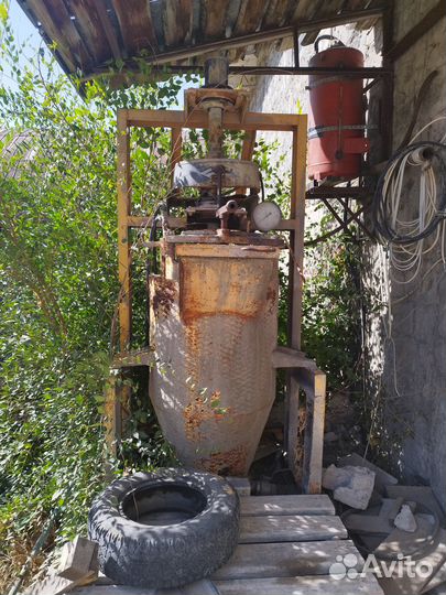 Продам емкости для цемента, воды