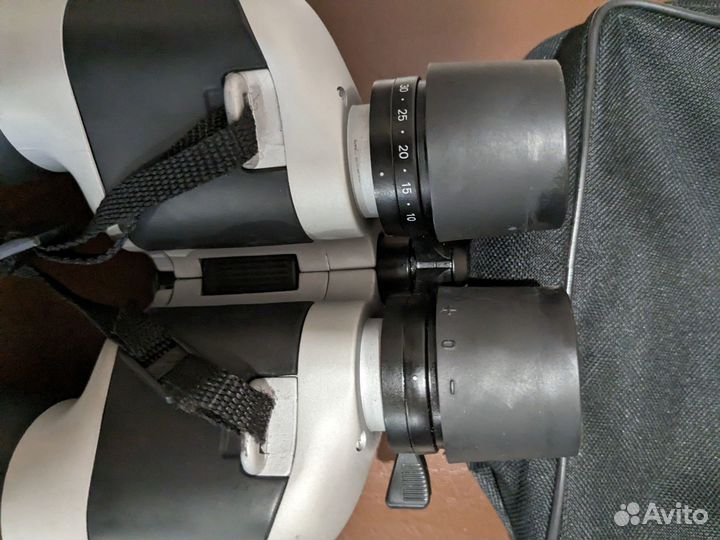 Бинокль 10-30-50