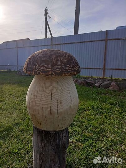 Деревянный гриб