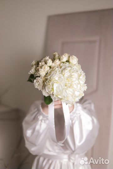 Свадебный букет невесты кустовая роза