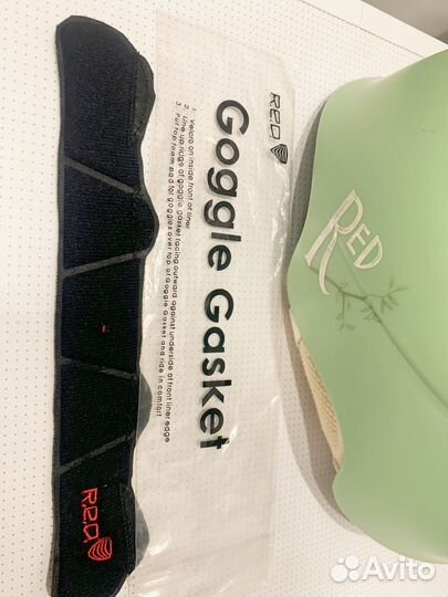 Сноубордический шлем RED alette, размер М