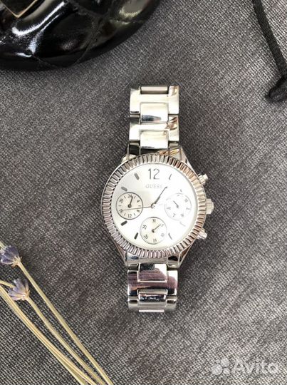 Часы guess