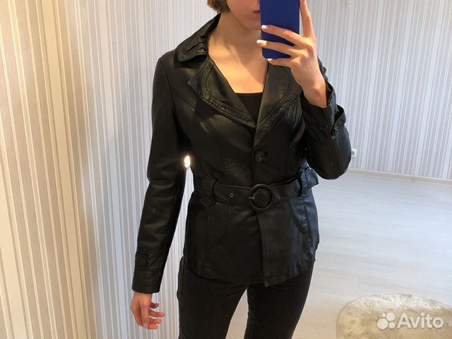 Элегантная куртка из экокожи