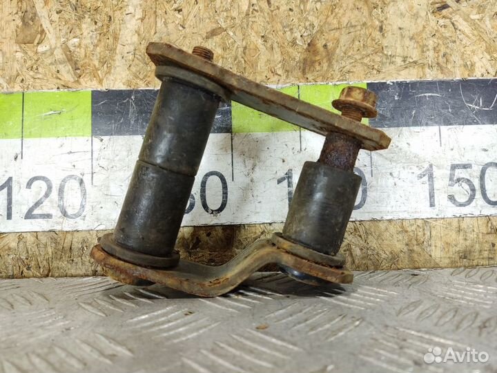 Кронштейн Nissan Navara d40