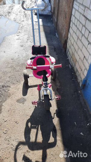 Детский трехколесный велосипед