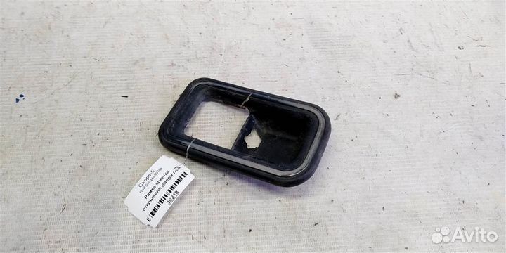 Рамка крючка открываня двери левой Ford Scorpio 9