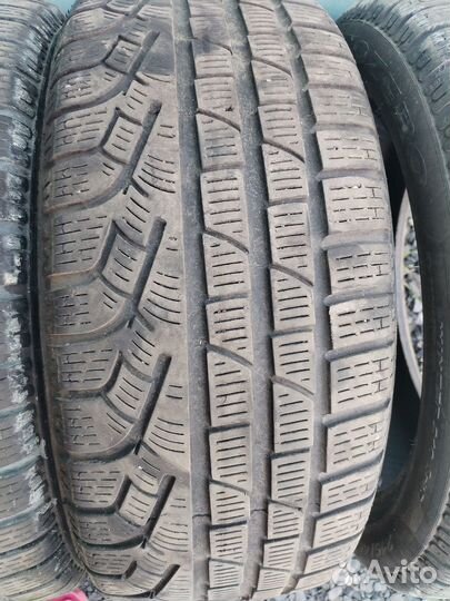 Pirelli Winter Sottozero 215/45 R17