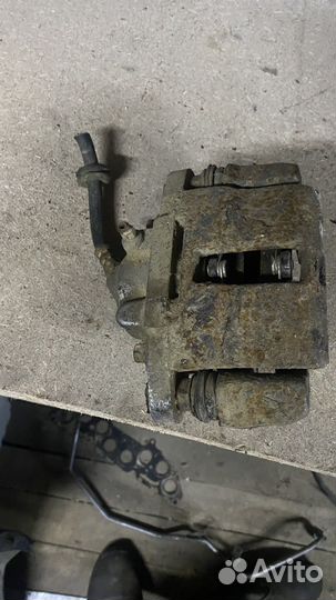 Суппорт передний левый ваз 2114