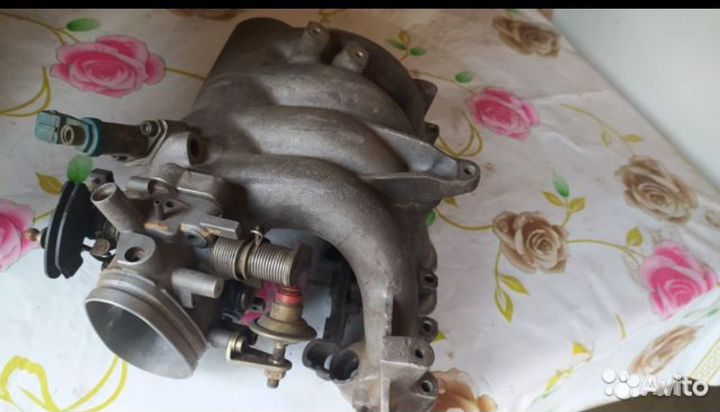 Впускной коллектор Ауди 80 с дросселем JN