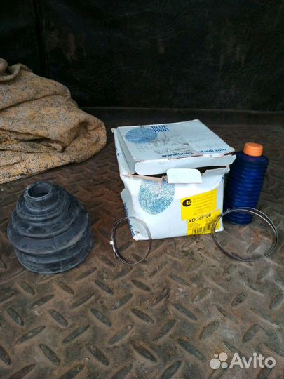 Пыльник шруса Паджеро