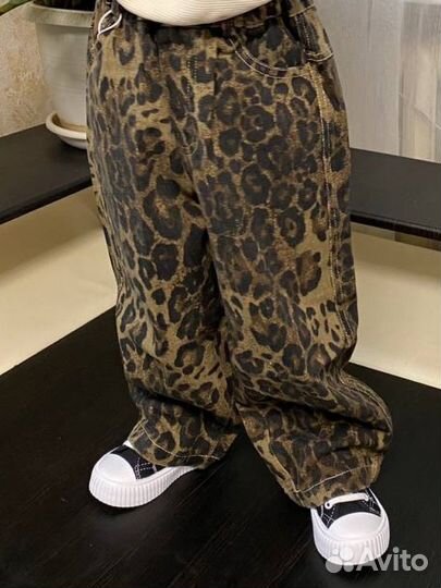 Джинсы для девочки 98