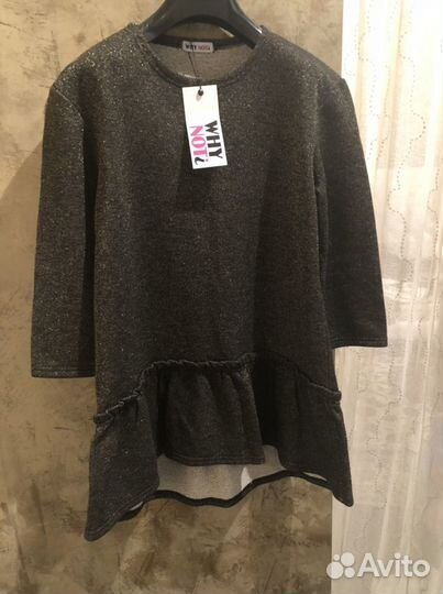 Костюм с люрексом 40-42 новый