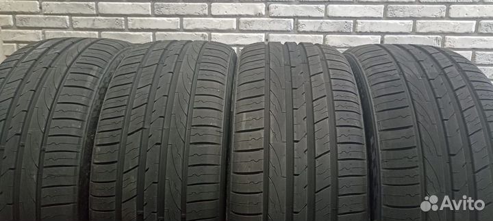 Zeta Impero 275/40 R22