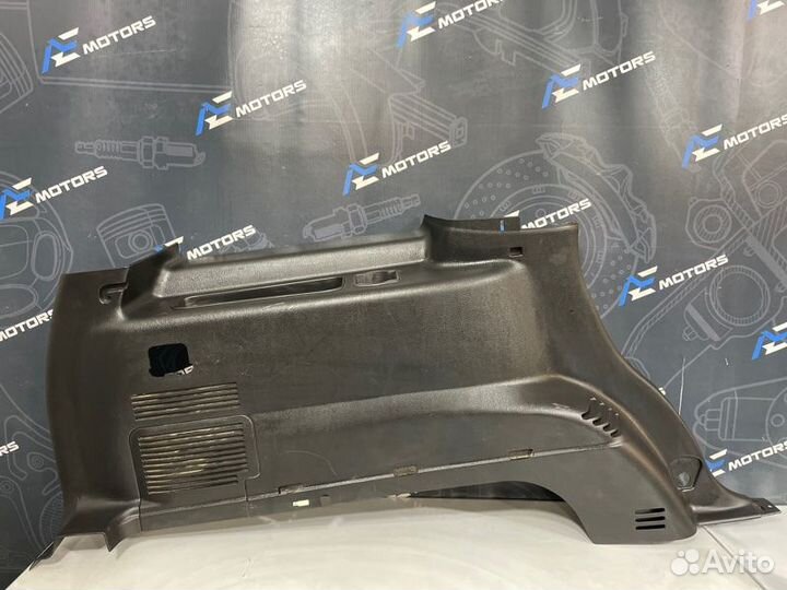 Обшивка багажника левая Ford Explorer U251 4.6L 3V