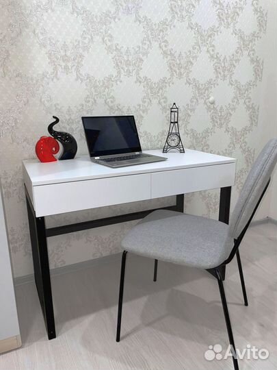 Эргономичный компьютерный стол высокого качества