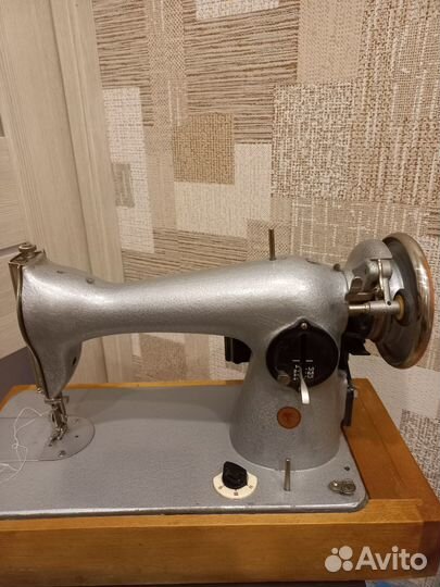 Швейная машинка Подольск 2м-33