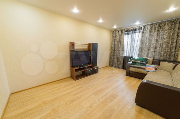 2-к. квартира, 56 м², 2/9 эт.