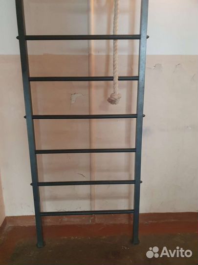 Шведская стенка с турником