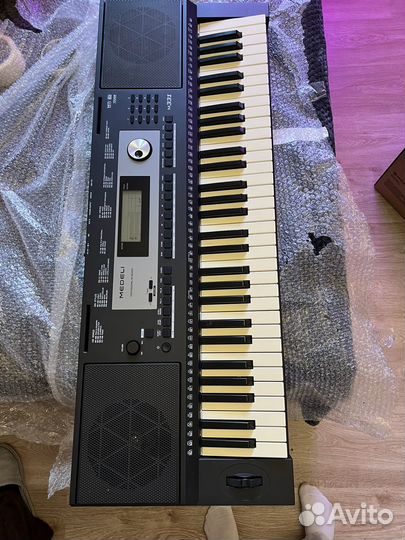Синтезатор medeli m331