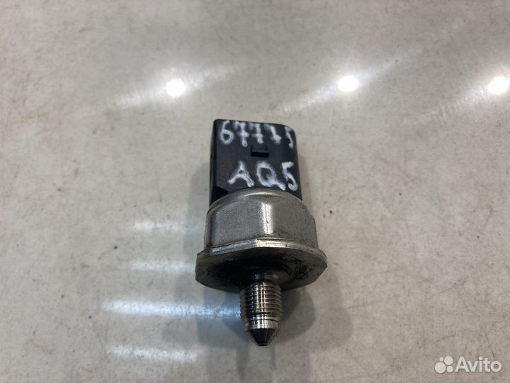 Датчик давления топлива (Audi Q5 FY)