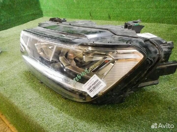 Фара левая Volkswagen Tiguan