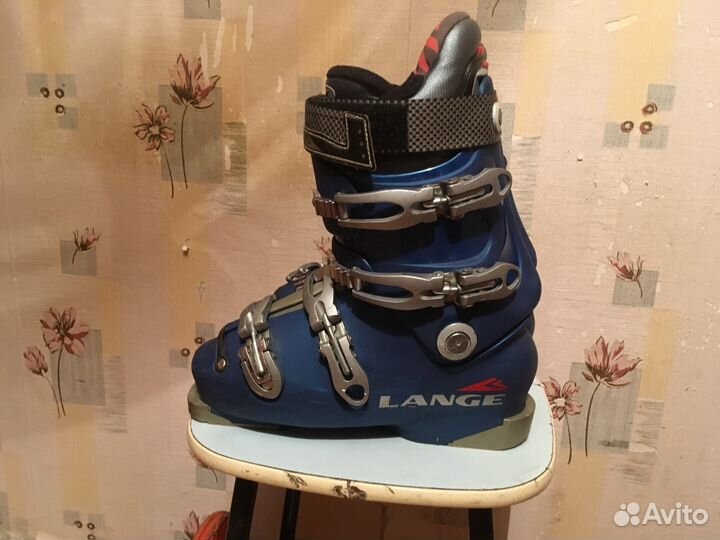 Горнолыжные ботинки Lange