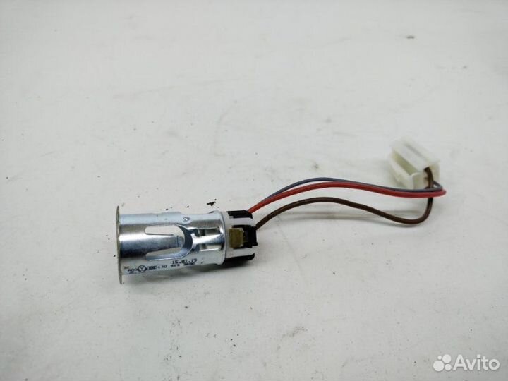Гнездо прикуривателя (прикуриватель ) Volkswagen