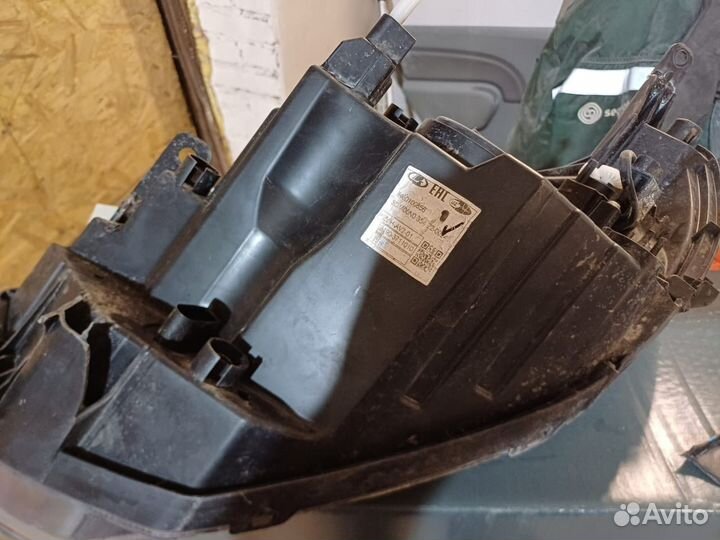 Фара правая LADA granta