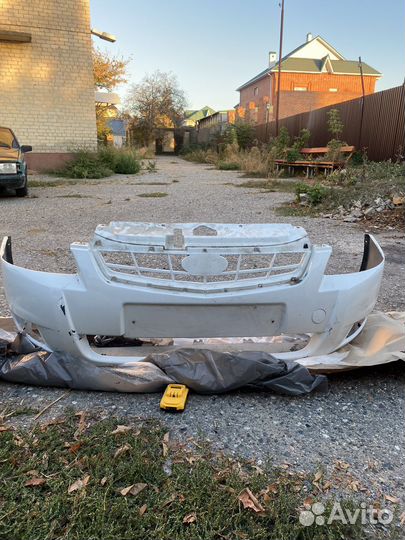 Передний бампер priora 2 белый