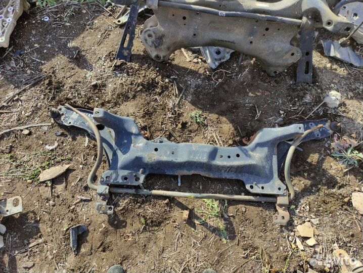 Подрамник Fiat Albea 2011