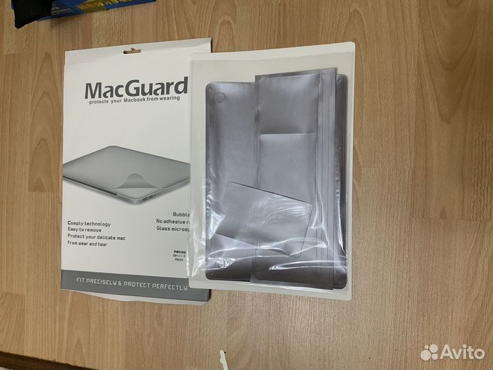 Акссесуары для MacBook Pro