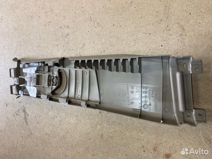 Облицовка стойки левая Toyota Land Cruiser Prado