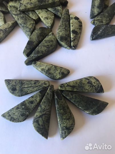 Змеевик камень натуральный