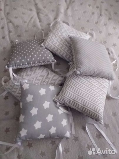 Подушки, бортики в кроватку