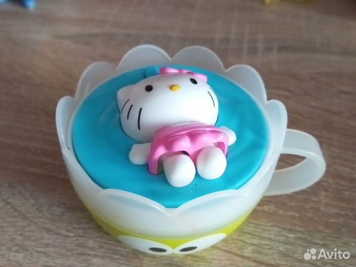 Смешарики,пони,миньоны, хеллоу китти