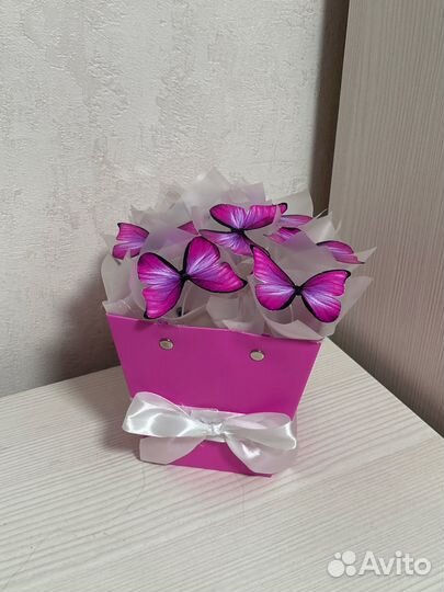 Букет из бабочек в коробке